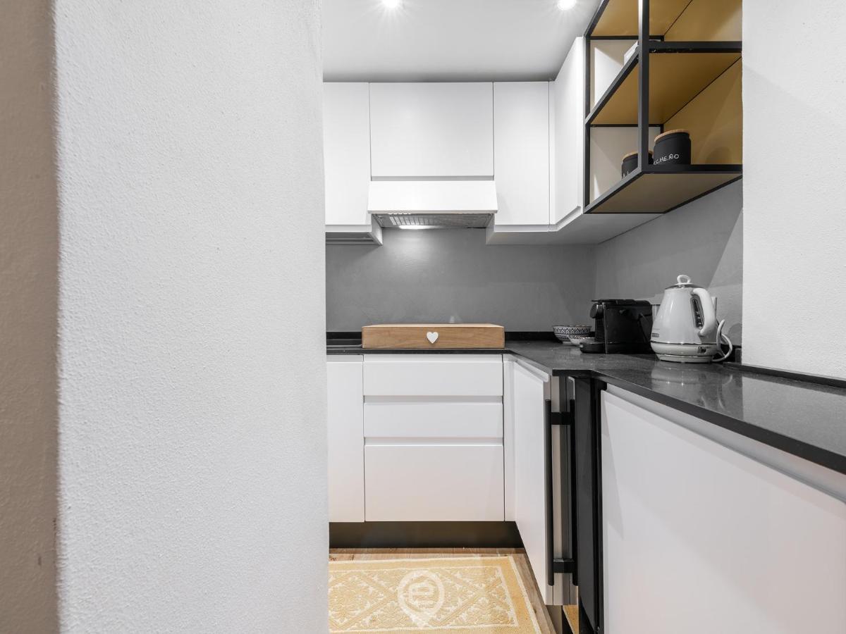 Modern Gem In Castello Apartment Cagliari
