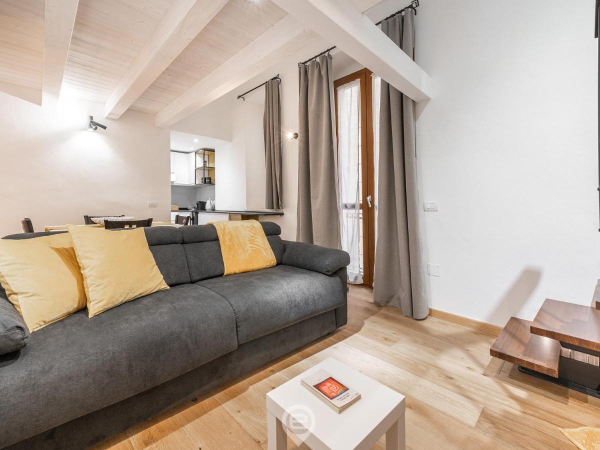 Modern Gem In Castello Apartment *